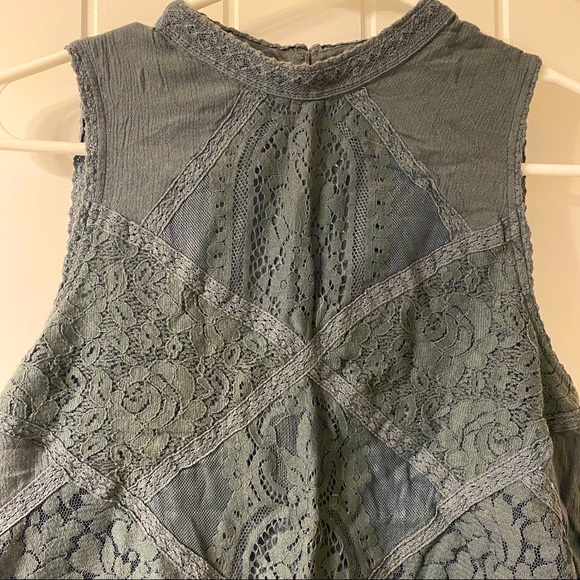 High neck keyhole tank - Picture 1 of 5